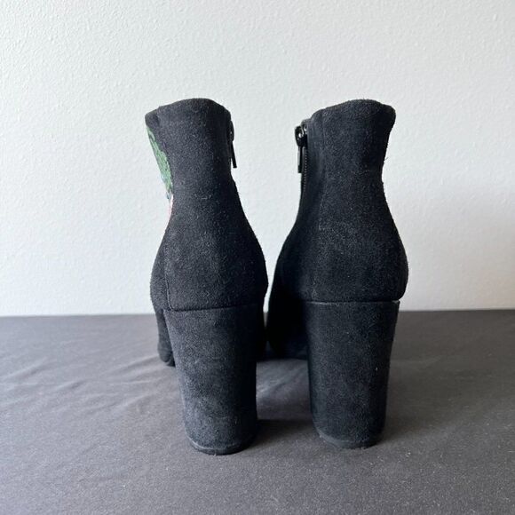 Nanette Lepore "Beverly" Black Suede Boots Floral Embroidery Size 8 - Picture 7 of 9